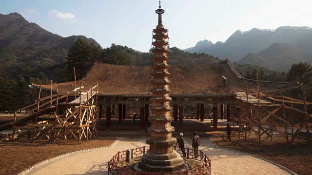 2Journey into North Ko_Gast.jpg